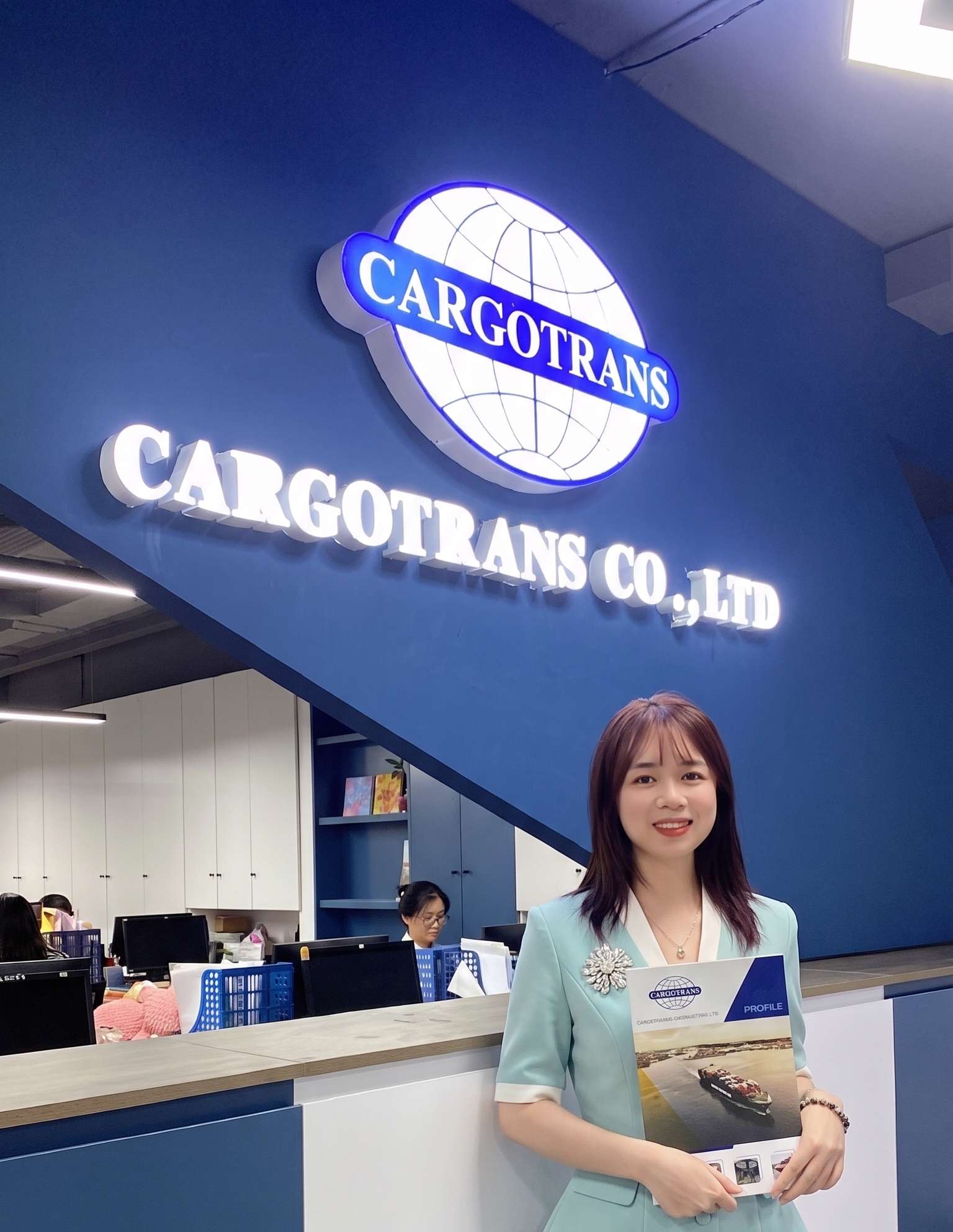 Mary - Sales Manager